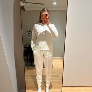 Women set: pullover and joggers in white color small size